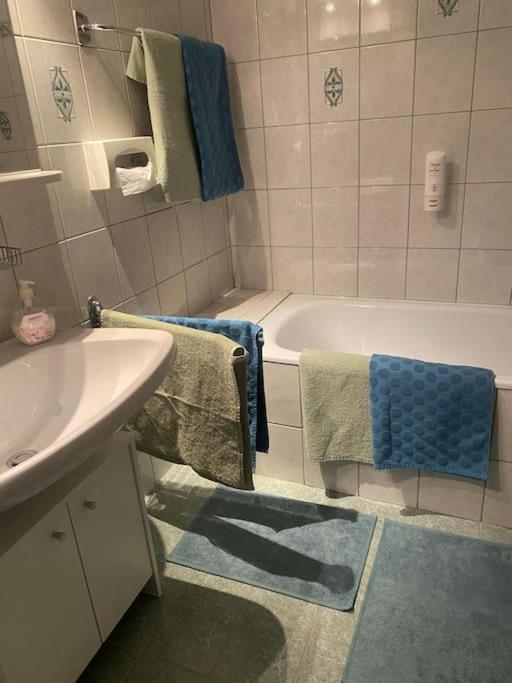 Schoene Ferienwohnung Mit Wolfgangseeblick Strobl Exterior foto